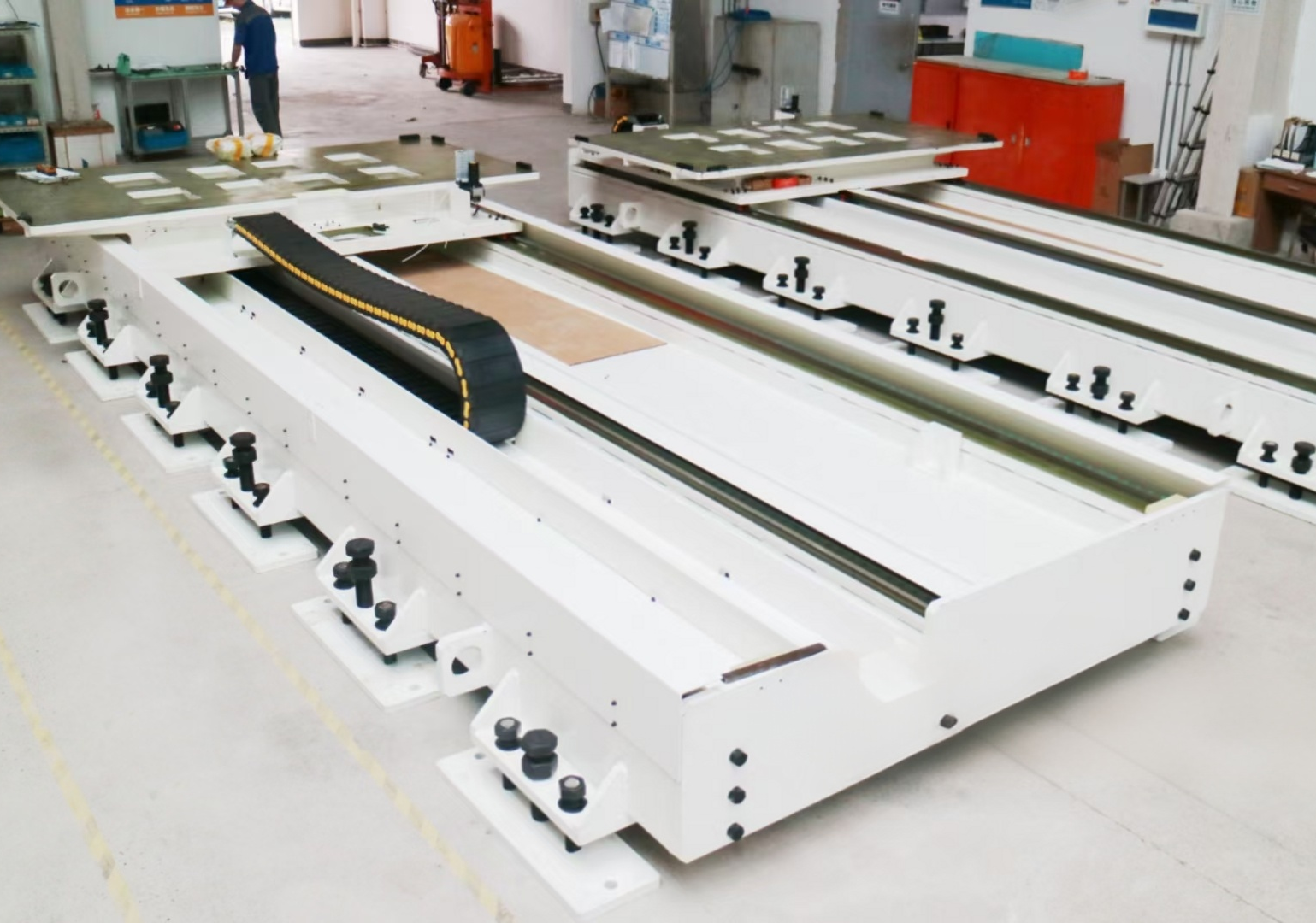 Robot external axis 